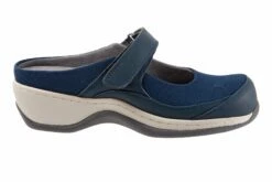 Arcadia 18 Arcadia -THE WALKING COMPANY Sales 3110 01184 2200 070 8