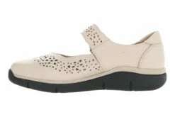 Selena 9 Selena -THE WALKING COMPANY Sales 3510 00554 2083 026 3