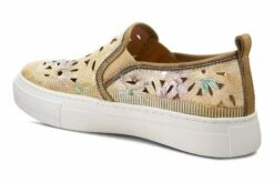 Denofeden 15 Denofeden -THE WALKING COMPANY Sales 3510 01490 2262 590 7