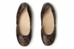 Tilly -THE WALKING COMPANY Sales Abeo Tilly Brown Snake 6