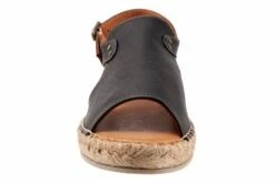 Nia -THE WALKING COMPANY Sales B2236 001 front